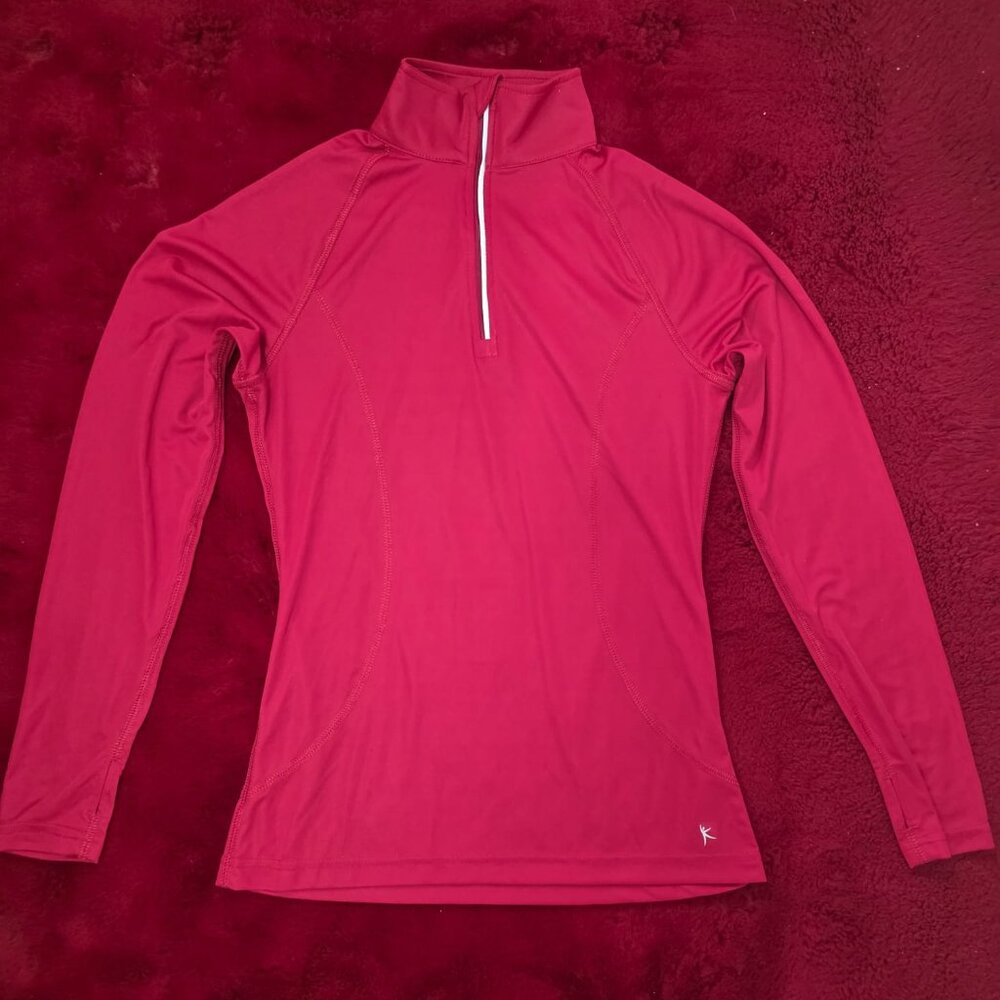 Danskin Now Athletic Red Long Sleeve Top With Zipper and Finger Holes, size M.